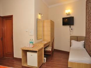 Hotel Mercury Inn By Sonachi Amritsar Eksteriør billede