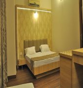 Hotel Mercury Inn By Sonachi Amritsar Eksteriør billede
